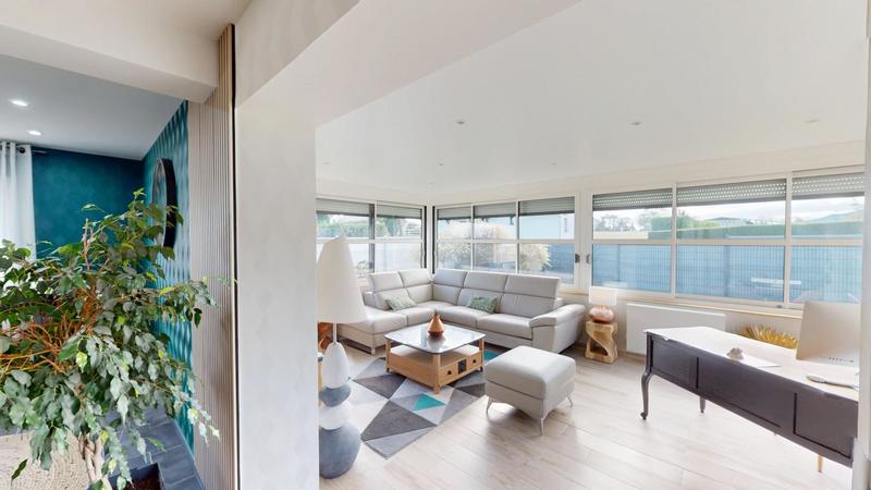 Pavillon - 180 m² - 8 pièces