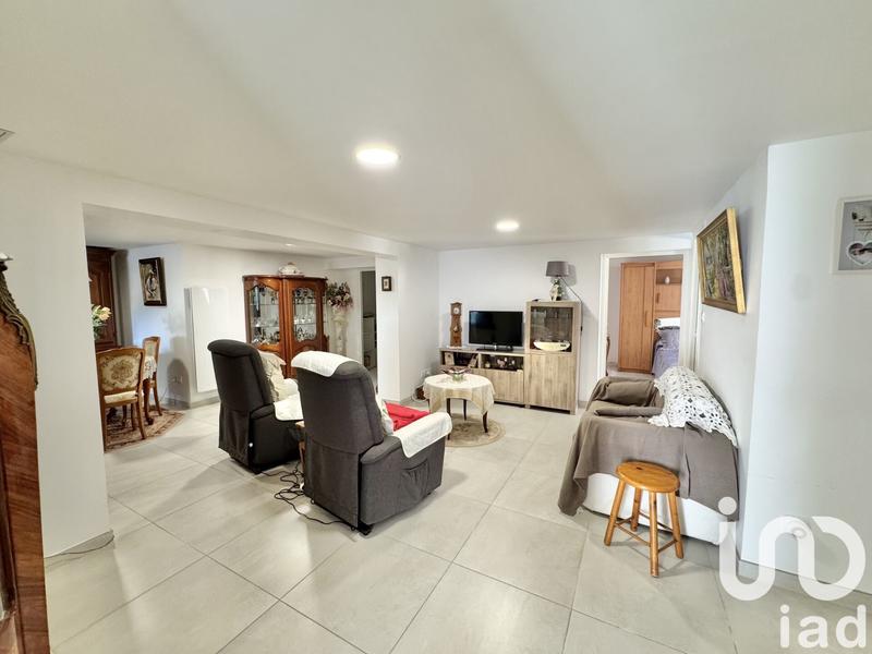 Maison - 216 m² - 7 pièces