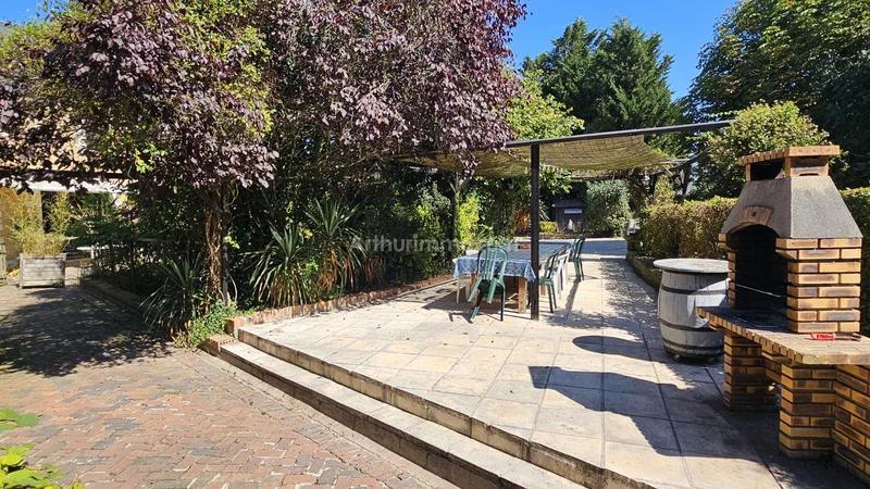 Maison - 632 m² - 30 pièces