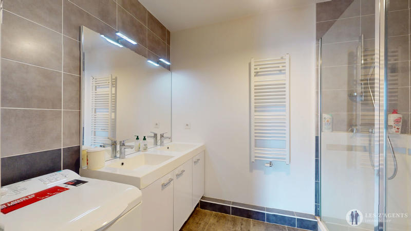 Appartement - 65 m² - 3 pièces