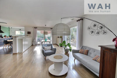 Villa - 151 m² - 6 pièces