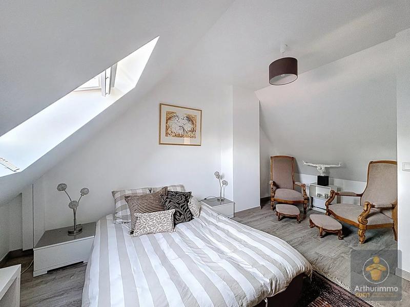 Maison - 208 m² - 6 pièces