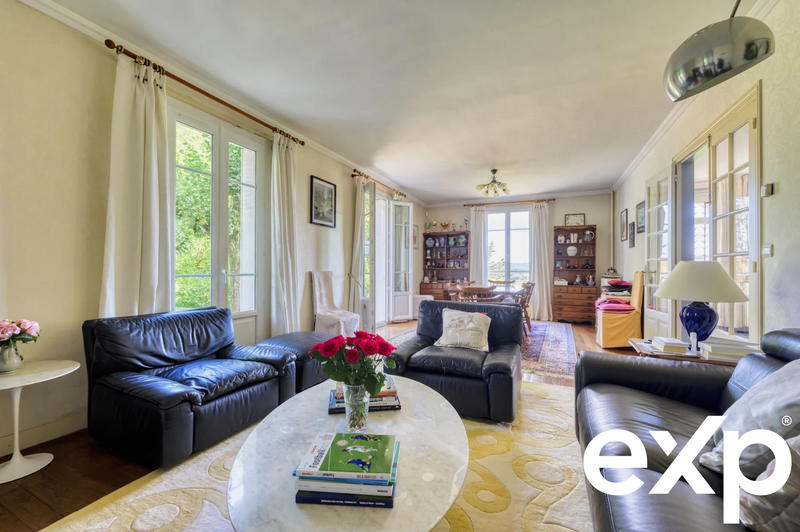 Maison - 196 m² - 7 pièces