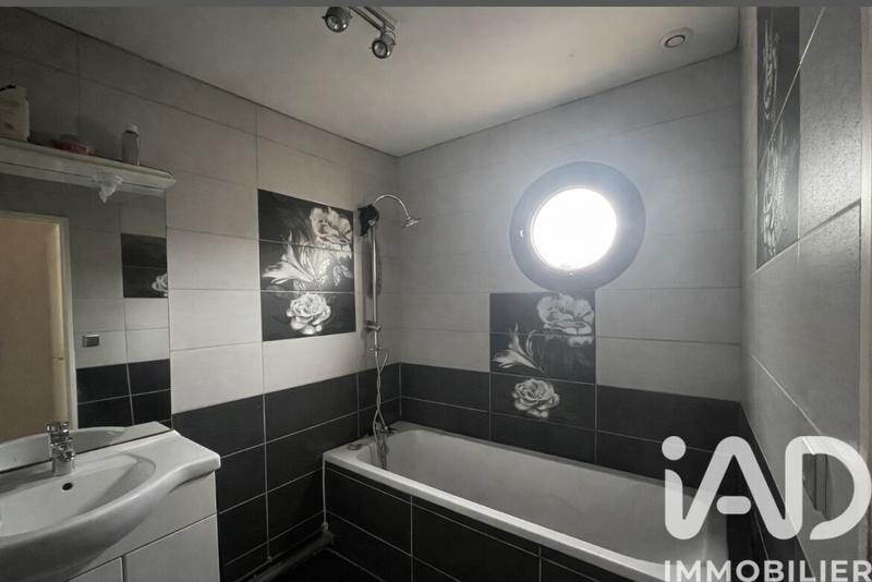 Maison - 97 m² - 6 pièces