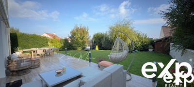 Maison - 212 m² - 8 pièces