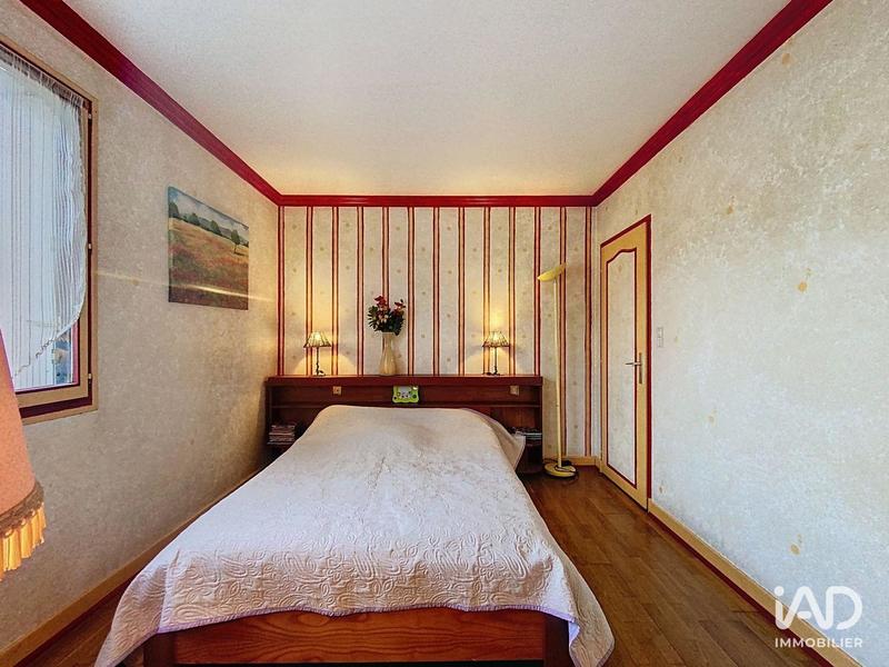 Maison - 330 m² - 8 pièces