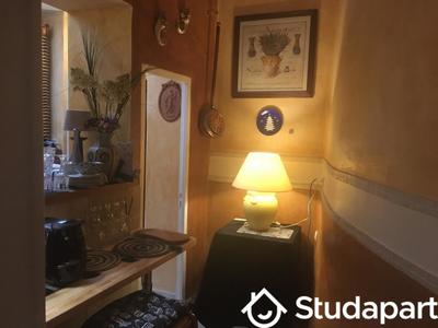 Chambre - 12 m² - 1 pièce