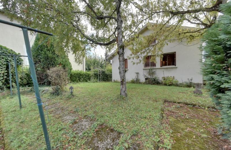 Maison - 180 m² - 10 pièces