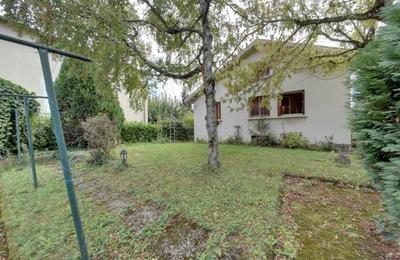 Maison - 180 m² - 10 pièces