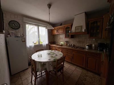 Maison - 96 m² - 5 pièces