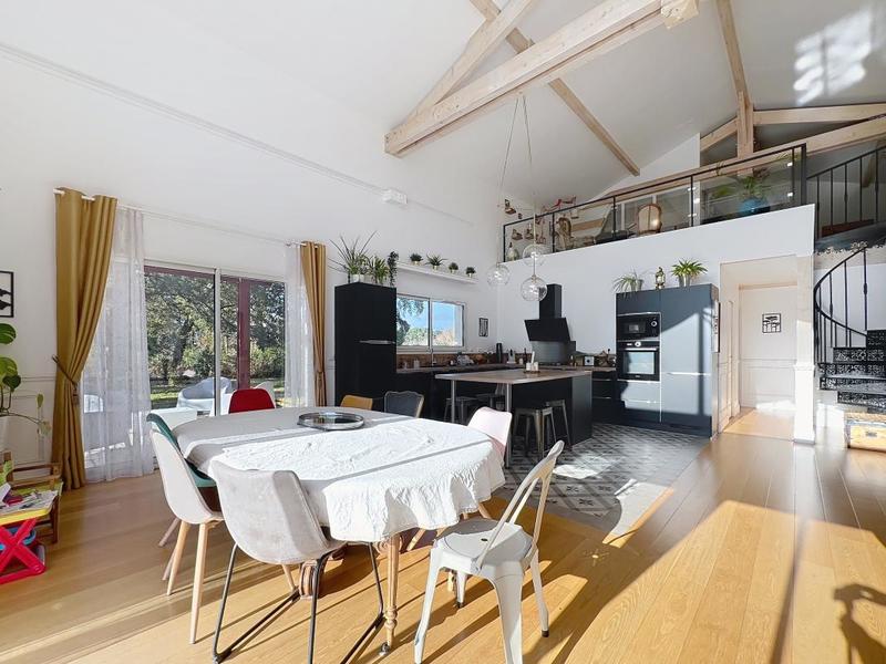 Maison d'architecte - 192 m² - 5 pièces