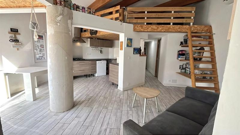 Maison - 224 m² - 6 pièces