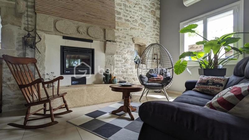 Maison traditionnelle - 203 m² - 7 pièces