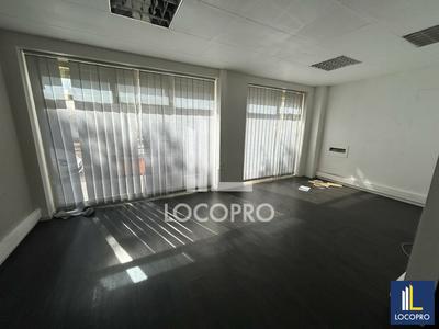 Local commercial - 302 m²