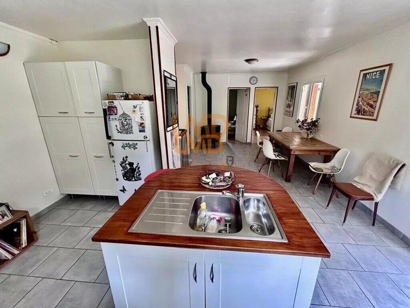 Maison - 146 m² - 6 pièces