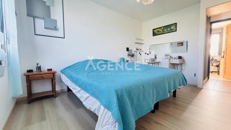 Maison - 252 m² - 5 pièces