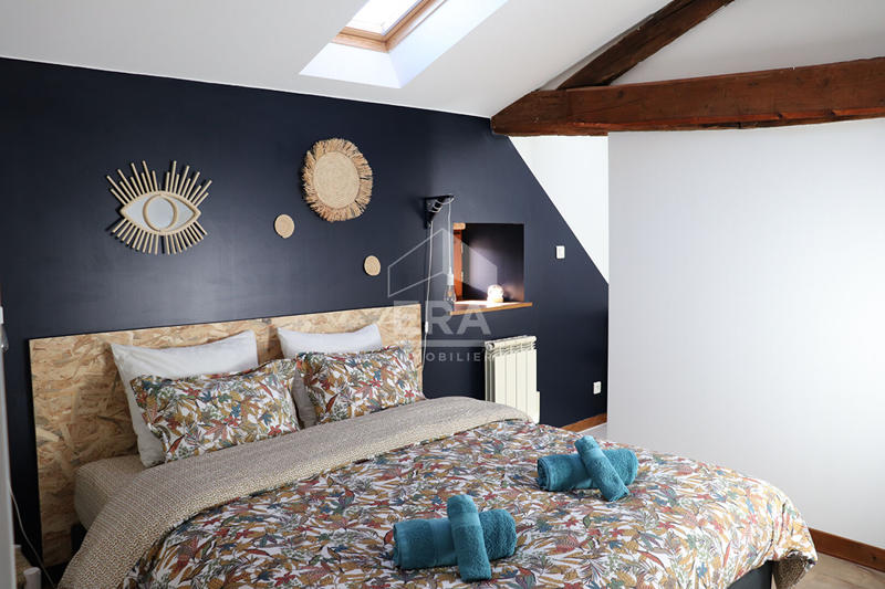 Maison - 284 m² - 10 pièces