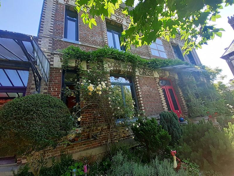 Maison - 240 m² - 10 pièces