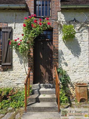 Maison - 250 m² - 9 pièces