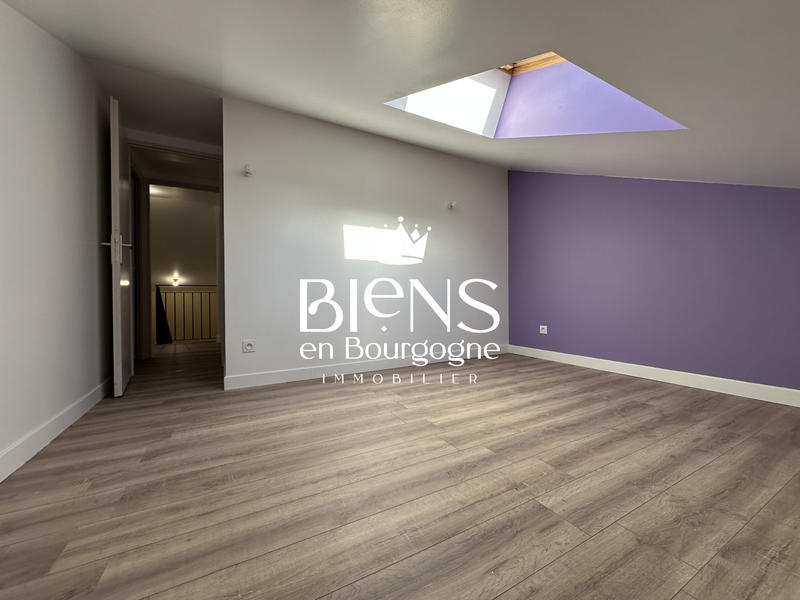 Maison traditionnelle - 95 m² - 5 pièces