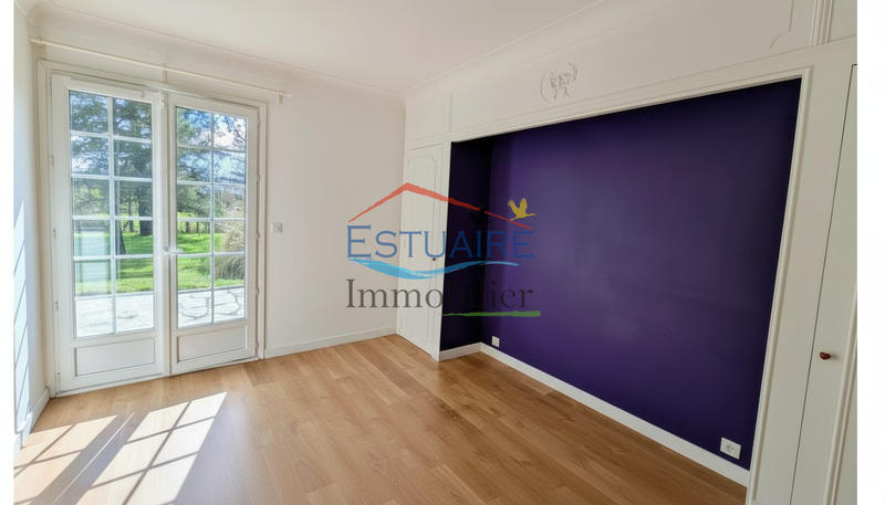 Maison traditionnelle - 141 m² - 6 pièces