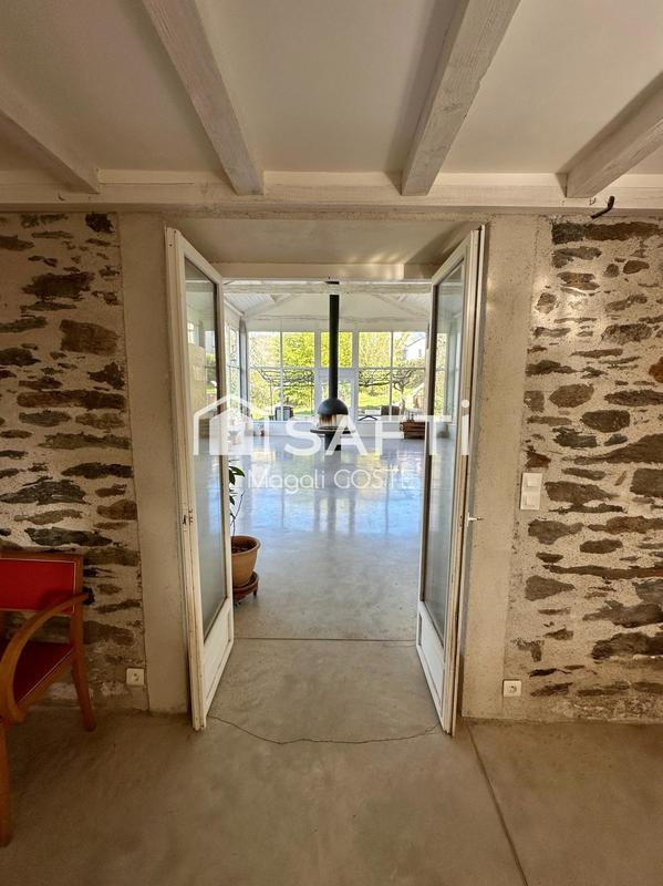 Maison - 440 m² - 12 pièces