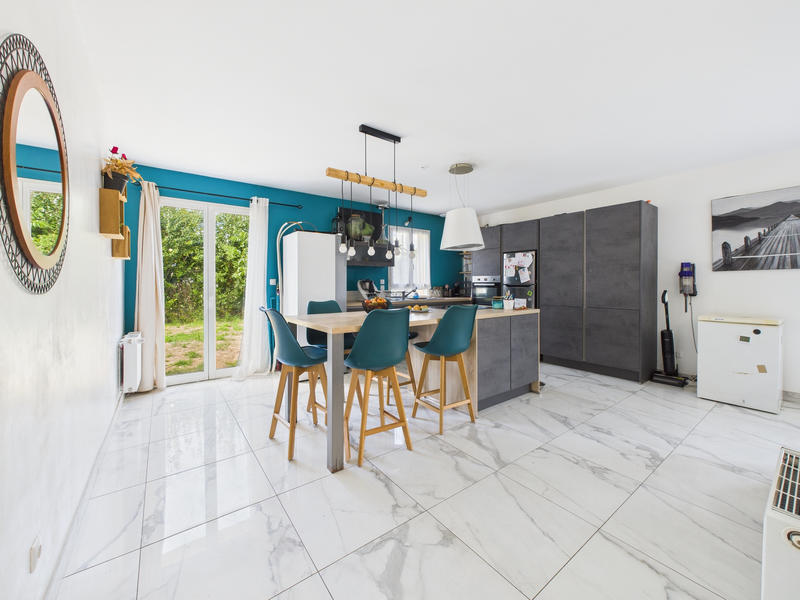 Maison - 102 m² - 5 pièces