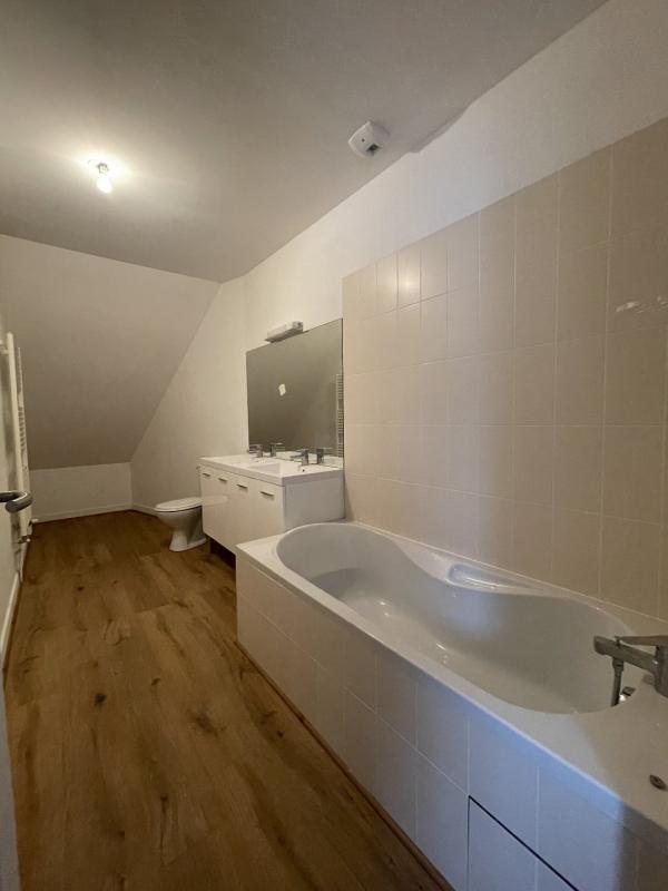 Appartement ancien - 94 m² - 4 pièces