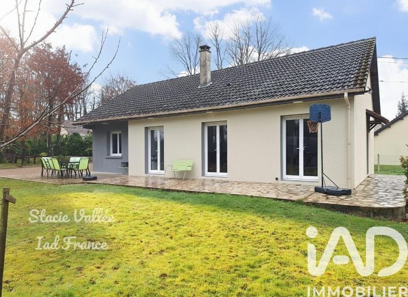 Maison - 90 m² - 5 pièces