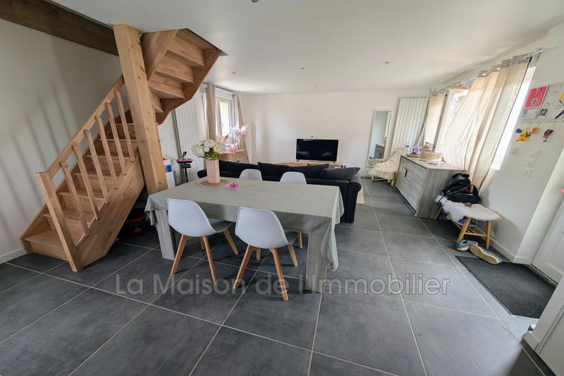 Maison - 162 m² - 8 pièces