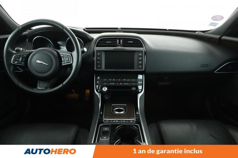 Jaguar Xe 2.0 Prestige Auto 200 ch