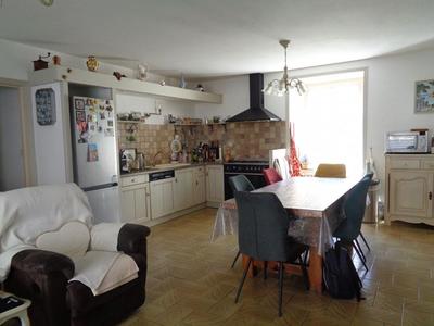 Maison - 200 m² - 11 pièces