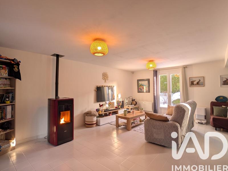 Maison - 90 m² - 5 pièces