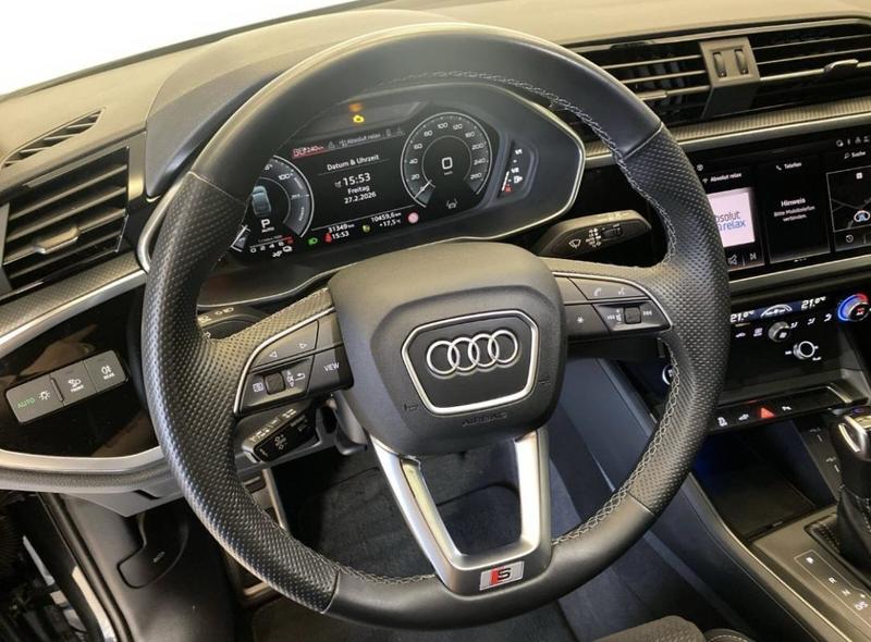 Audi Q3 Sportback 45 TFSIe 245 s-Line Hybride Rechargeable / Caméra de Recul Sieges et Coffre Elec Jantes 20"