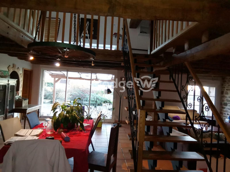 Maison - 283 m² - 9 pièces