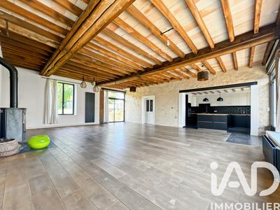 Maison - 211 m² - 8 pièces