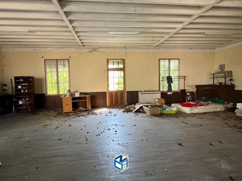 Maison ancienne - 185 m² - 7 pièces