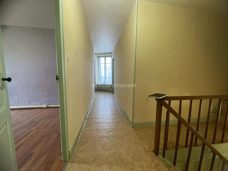 Maison - 220 m² - 12 pièces