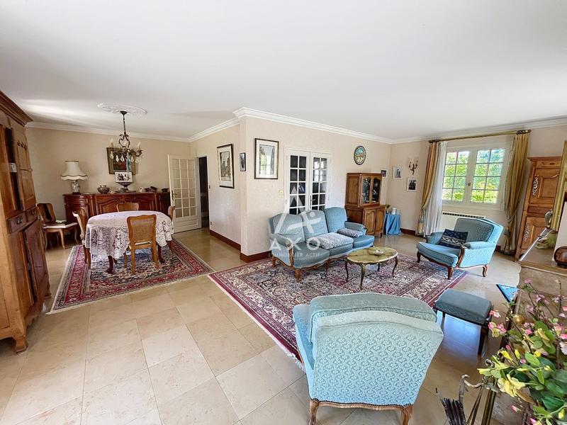 Maison - 166 m² - 6 pièces