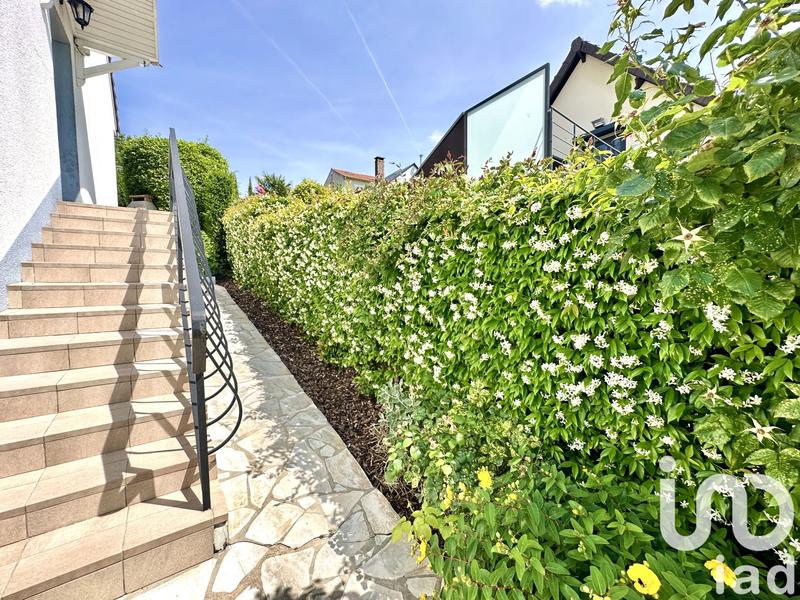 Maison - 141 m² - 7 pièces