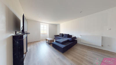 Maison de village - 250 m² - 8 pièces