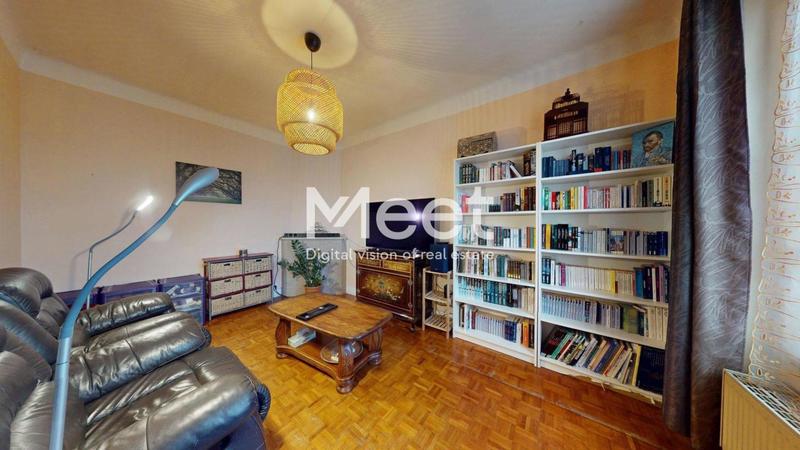 Appartement - 100 m² - 5 pièces