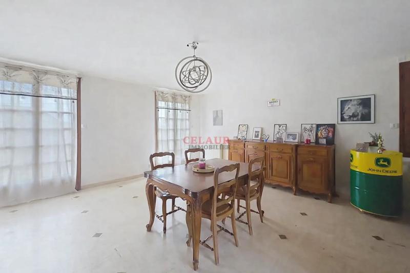 Maison - 186 m² - 7 pièces