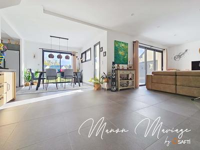 Maison - 138 m² - 6 pièces