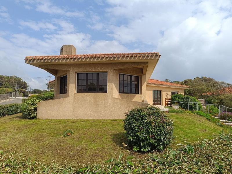 Villa - 268 m² - 6 pièces