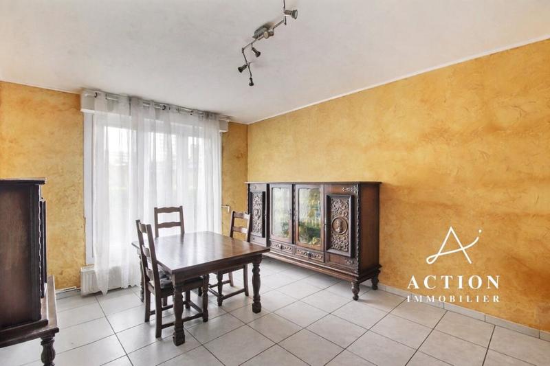 Maison - 93 m² - 5 pièces