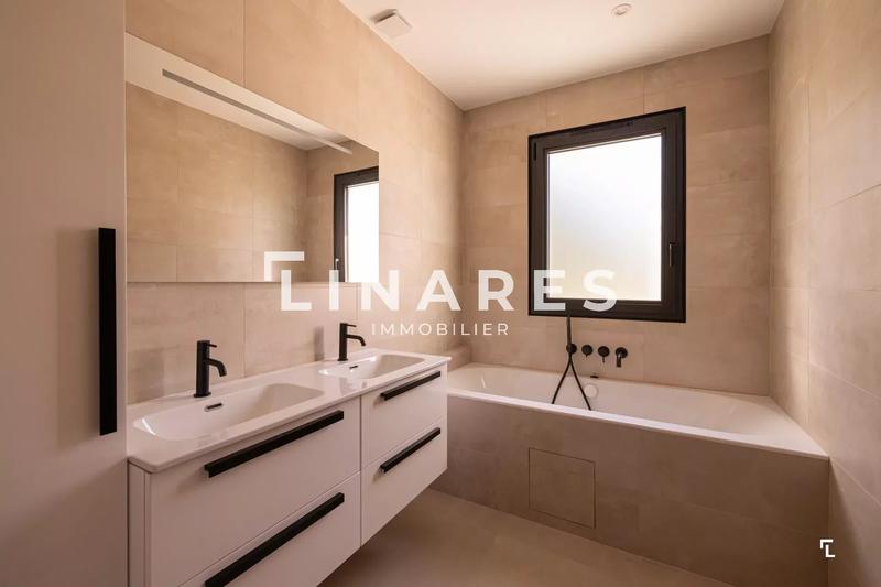 Maison - 160 m² - 5 pièces