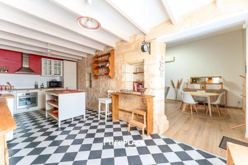 Maison - 270 m² - 7 pièces