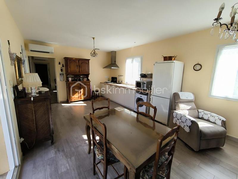 Propriété - 203 m² - 8 pièces