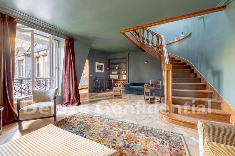 Appartement - 125 m² - 6 pièces